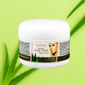 Pr&iacute;rodn&yacute; kr&eacute;m s aloe vera pre citliv&uacute; pokožku. Hydratuje, upokojuje a regeneruje. Vhodn&yacute; na každodenn&eacute; použitie