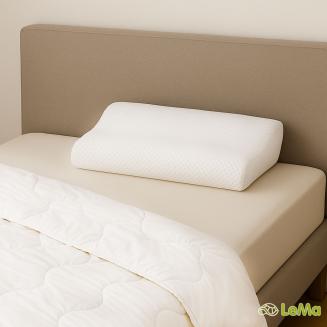 Zdravotn&yacute; vank&uacute;&scaron; Visco Silver s dvomi v&yacute;&scaron;kami a strieborn&yacute;m poťahom pre čistotu, komfort a regener&aacute;ciu počas sp&aacute;nku.