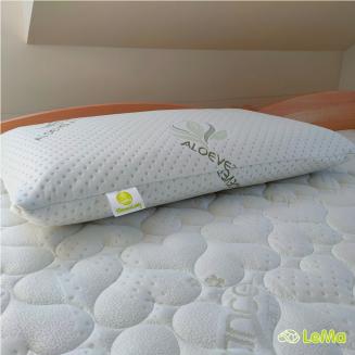 Ortopedick&yacute; vank&uacute;&scaron; Visco Aloe Vera poskytuje oporu krku, uvoľňuje nap&auml;tie a zlep&scaron;uje sp&aacute;nok.