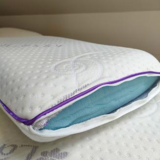 Vank&uacute;&scaron; Lema Levanduľa Hard poskytuj&uacute;ci stabiln&uacute; oporu hlavy a krku počas sp&aacute;nku