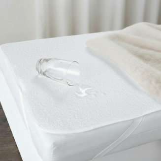 Nepremokav&aacute; plachta na detsk&yacute; matrac spoľahliv&aacute; ochrana pred pretečen&iacute;m, ide&aacute;lna pre deti.