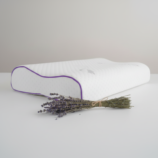 Anatomick&yacute; vank&uacute;&scaron; Lema Levanduľa s dvoma v&yacute;&scaron;kami a levanduľov&yacute;m poťahom pre uvoľnenie krku, regener&aacute;ciu a pokojn&yacute; sp&aacute;nok.