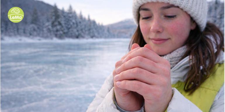 Such&aacute; a popraskan&aacute; pokožka v zime | Prevencia a &uacute;činn&aacute; pomoc